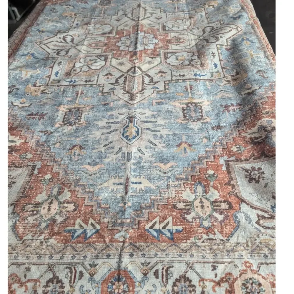 Area Rug 6x9 Washable Soft Machine Washable Oriental-like Carpet, beautiful!